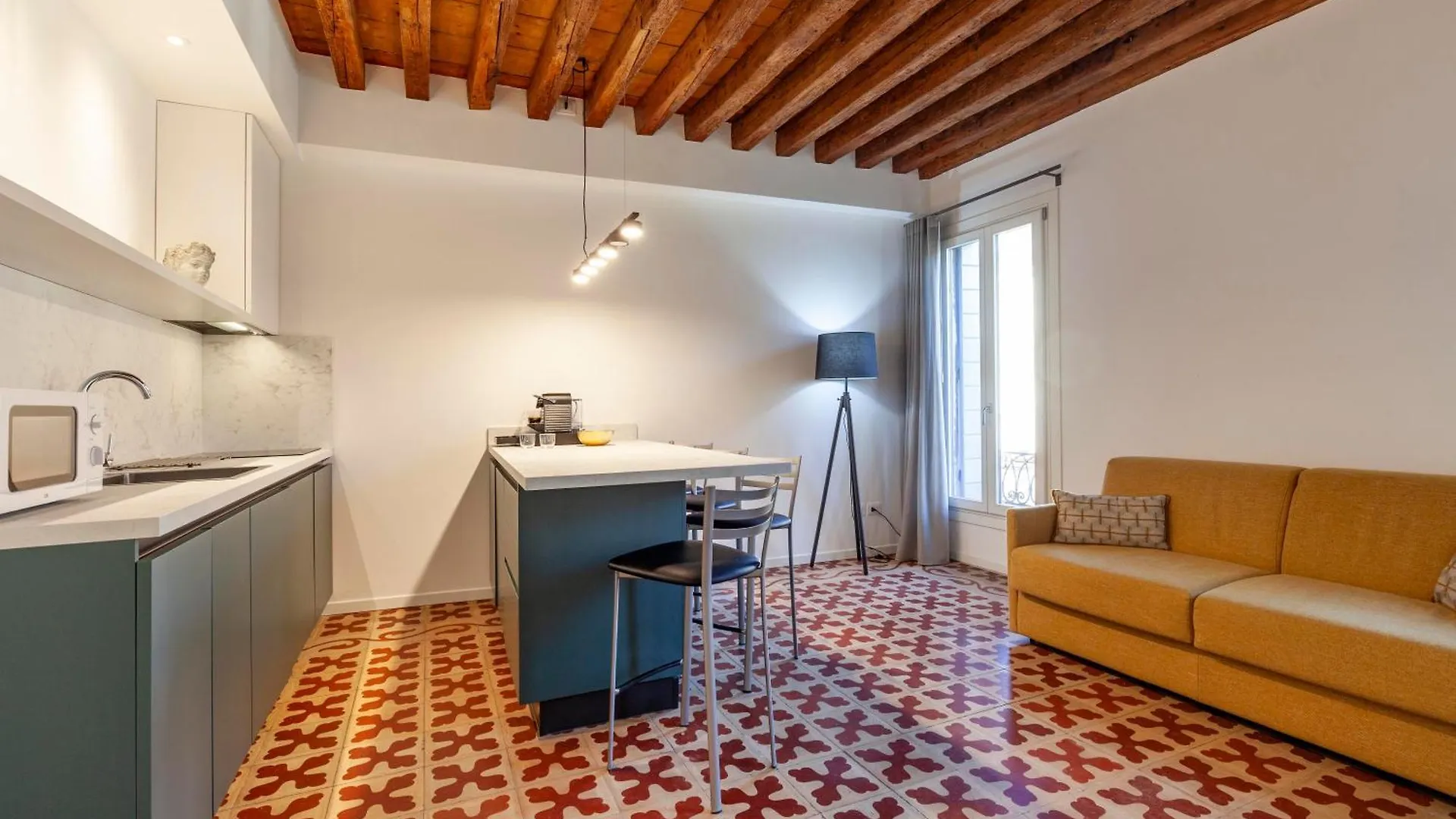San Lorenzo Apartments 5054 Venice